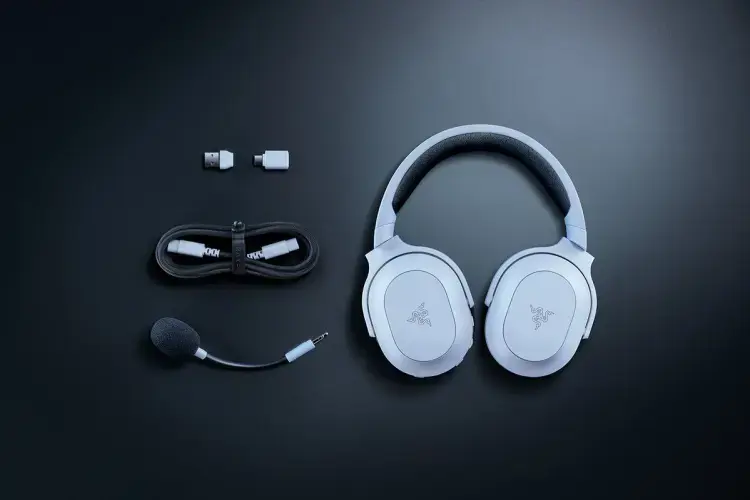 Razer Barracuda X Chroma Belaidės žaidimų ausinės, Bluetooth, Balta