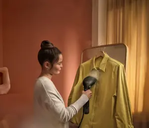 "Philips" 7000 serijos STH7060/80, vertikalus garų valytuvas, 0,2 l, juodas, 2,5 m, 1500 W, AC