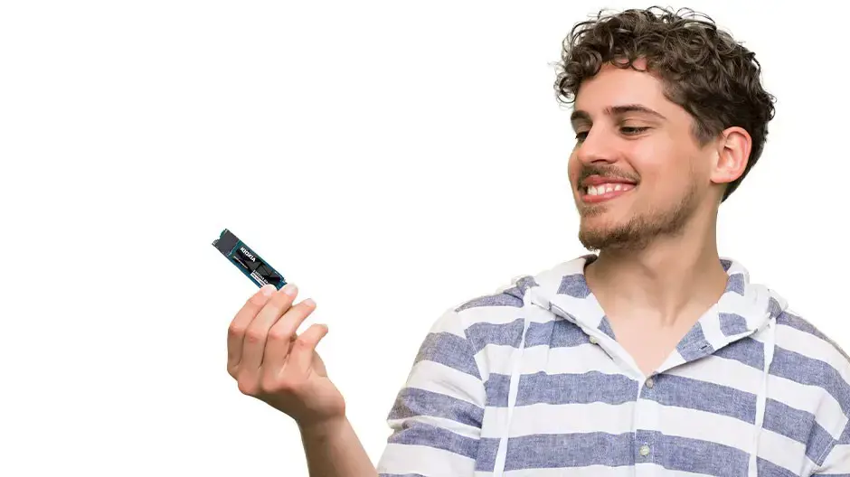 Kioxia LSF10Z002TG8 internal solid state drive 2 TB M.2 PCI Express 4.0 NVMe QLC