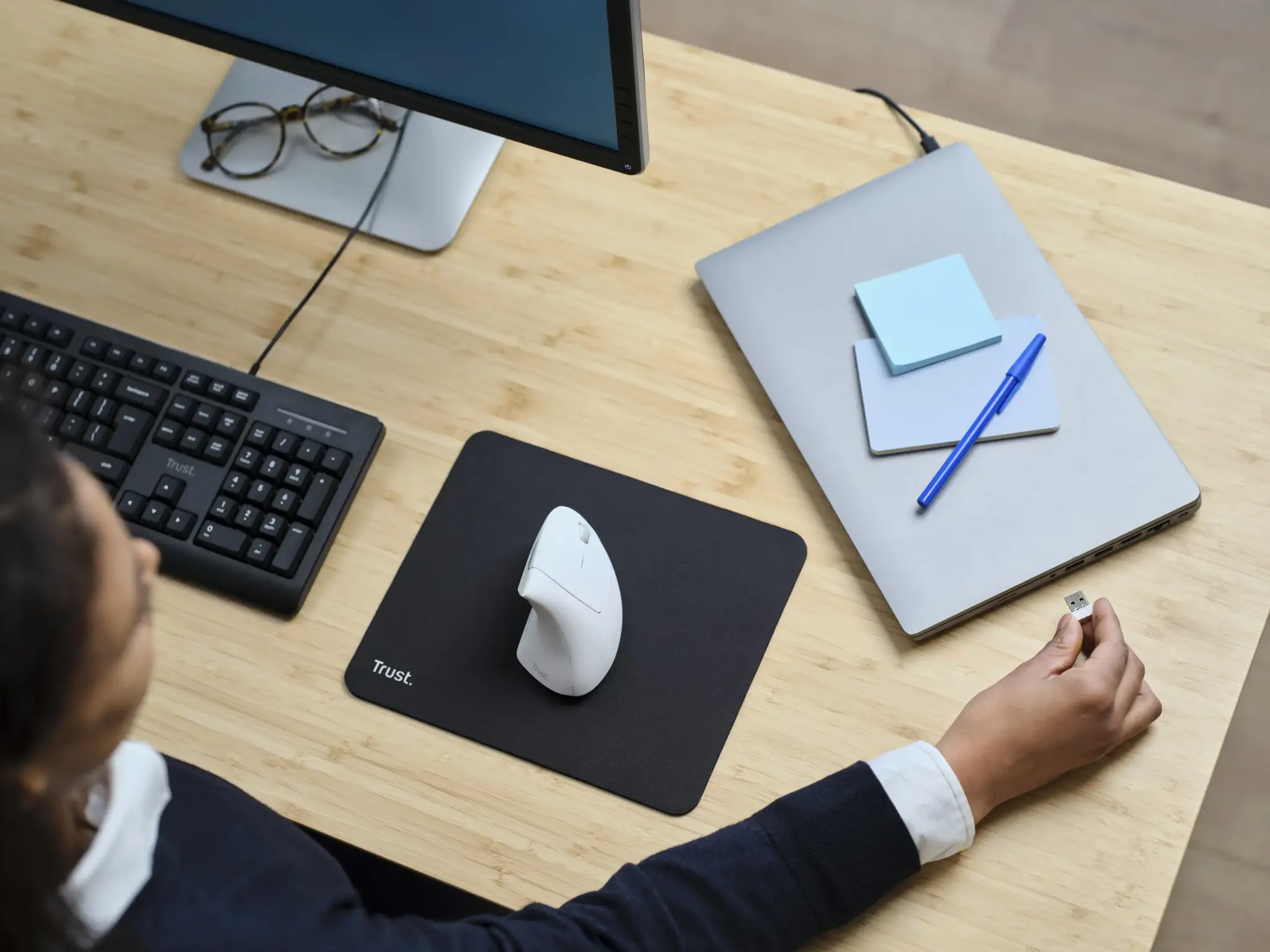 "Trust Verto", dešiniarankis, optinis, RF belaidis, 1600 DPI, baltas