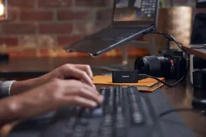 KINGSTON XS1000 1 TB SSD kišeninio dydžio USB 3.2 Gen 2 išorinis kietasis diskas iki 1050 MB/s