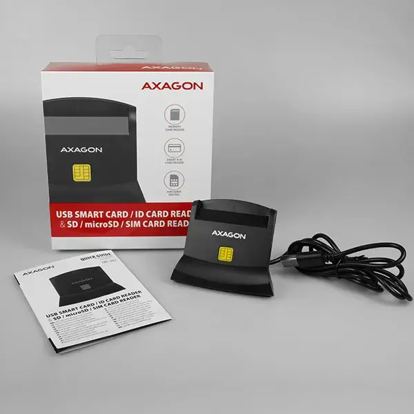 "Axagon" stacionarus stendinis skaitytuvas Išmaniųjų kortelių / tapatybės kortelių skaitytuvas AXAGON CRE-SM2 su USB 2.0 sąsaja turi SD, microSD ir SIM kortelių lizdus.