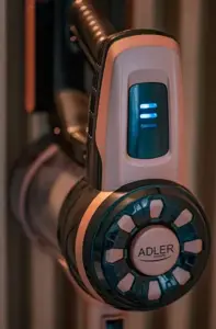 "Adler AD 7044" rankinis dulkių siurblys be maišelio