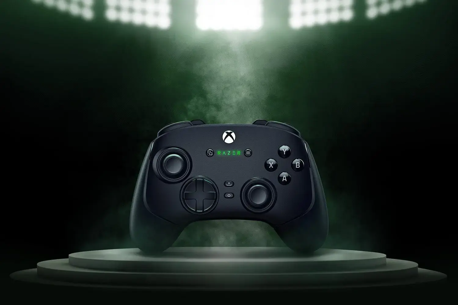 Razer | Wireless Esports Controller for Xbox/PC | Wolverine V3 Pro | Black