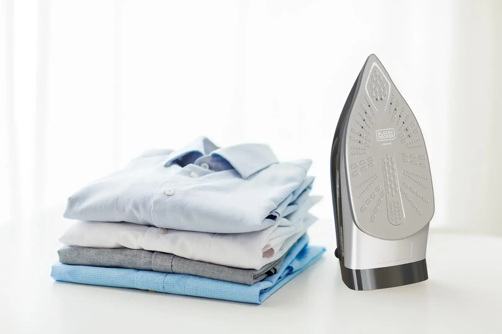 "Black+Decker" garų generatorius BXSS2401E (2400 W)