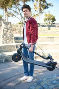 "Ninebot by Segway Kickscooter E2 PRO E", juodas