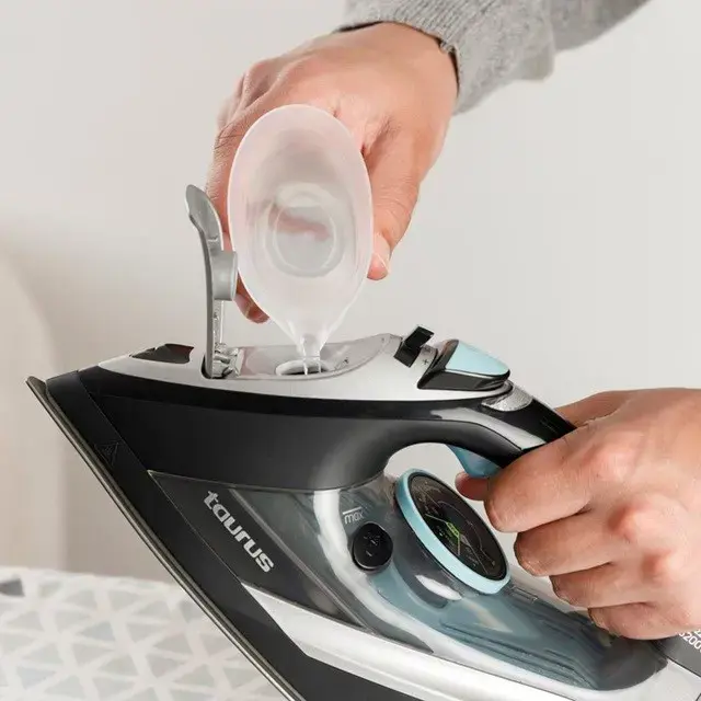 Taurus Geyser Eco Iron 3200 W Black