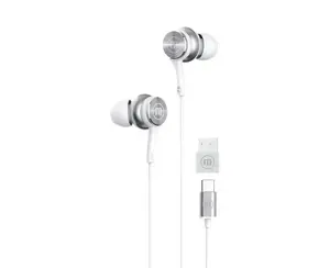 "Maxell XC1" USB-C laidinės ausinės su USB-A adapteriu, baltos spalvos