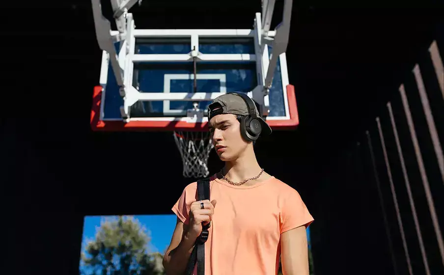 JBL belaidės ausinės "Tune 720BT", juodos spalvos