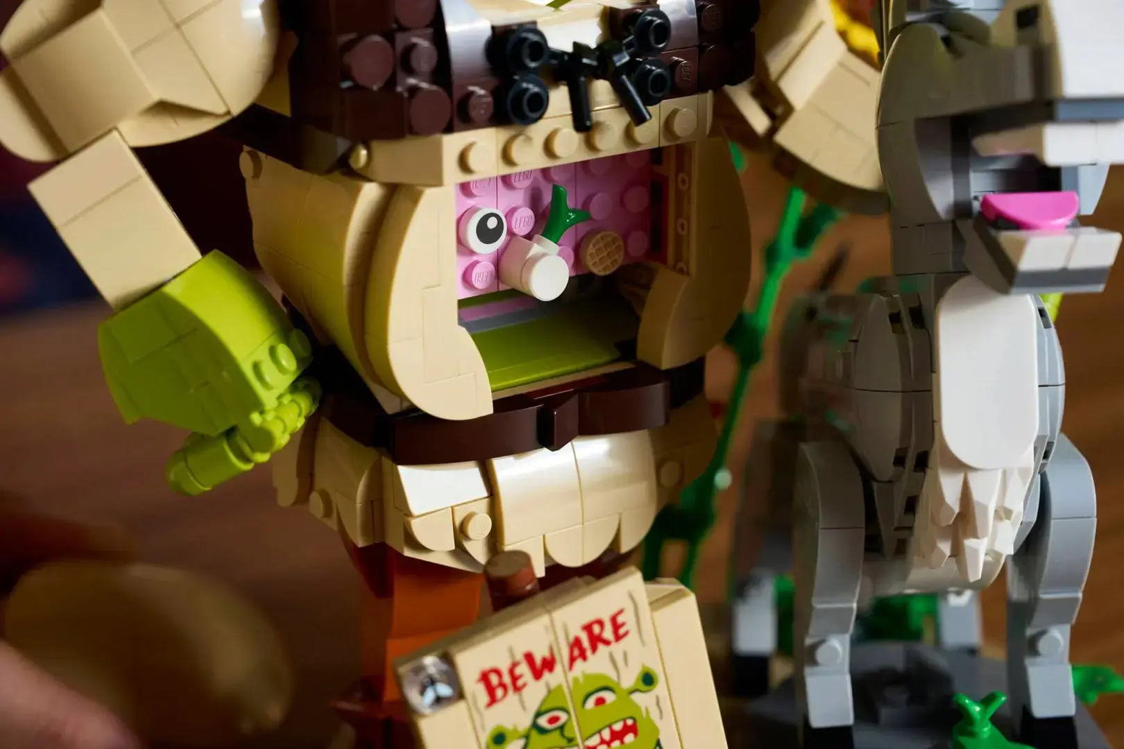 LEGO ICONS 72423 Shrek, Donkey and Puss in Boots