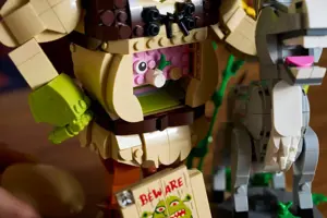 LEGO ICONS 72423 Shrek, Donkey and Puss in Boots