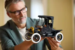 LEGO ICONS 11376 Ford Model T