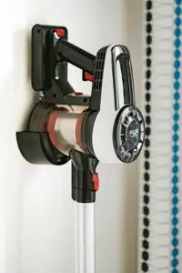 "Adler" dulkių siurblys be maišelio su bešepetėlinio variklio technologija AD 7048 Belaidis veikimas, Rankinis ir rankinis, 220 V, Veikimo laikas (maks.) 30 min, Baltas/juodas/raudonas, Garantija 24 mėn.