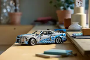 LEGO TECHNIC 42210 2 Fast 2 Furious Nissan Skyline GT-R (R34)