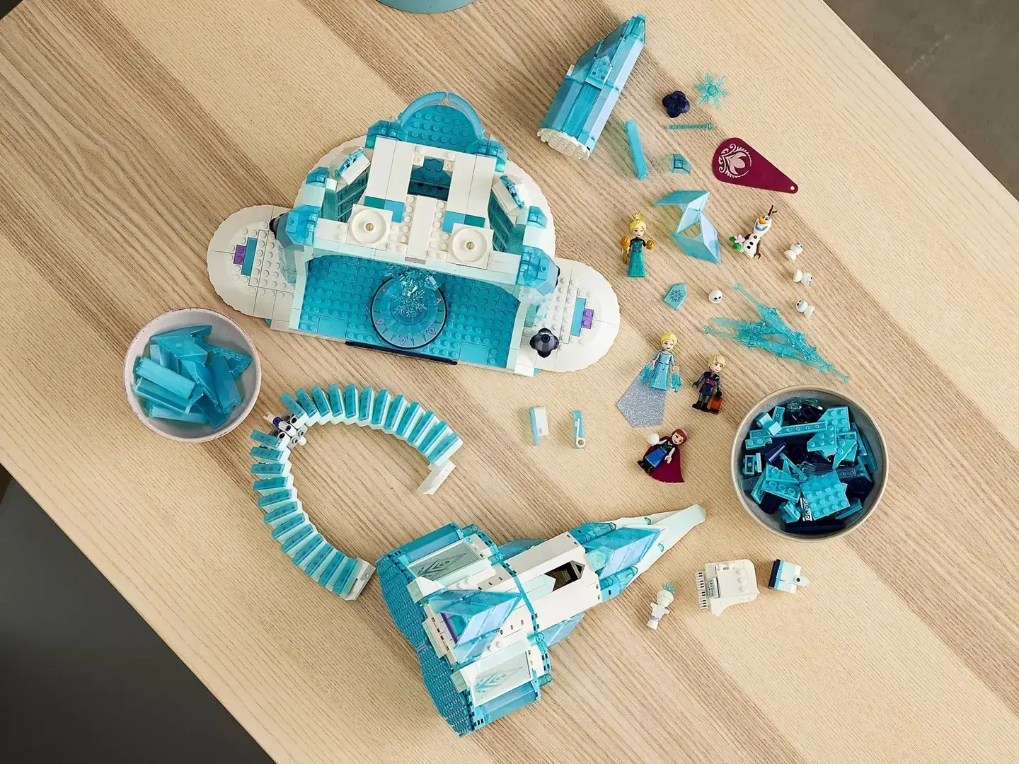 LEGO DISNEY 43197 FROZEN - THE ICE CASTLE