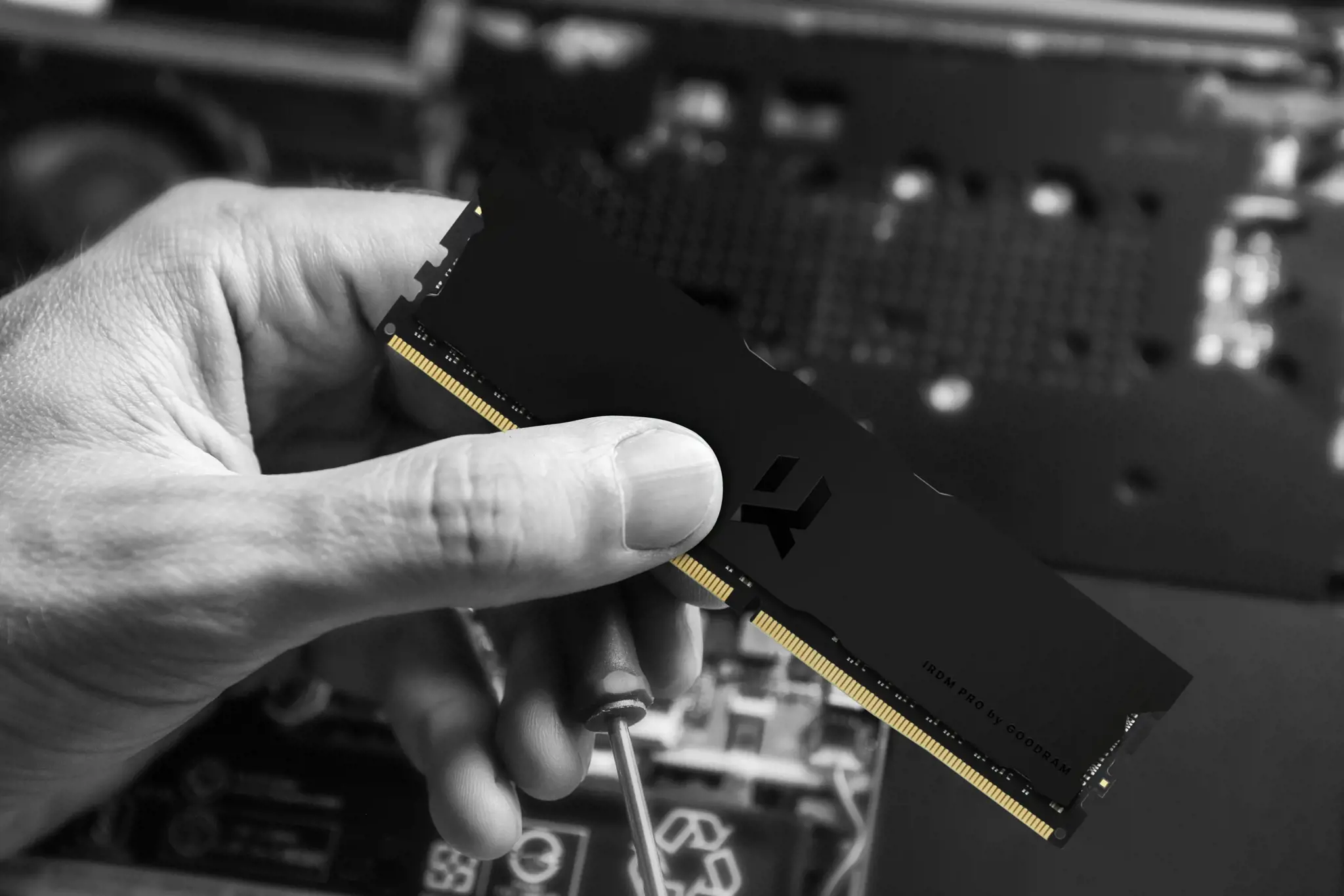 GOODRAM IRDM PRO DDR4 16GB 2x8GB 3600MHz CL18 DIMM 1.35V Deep Black