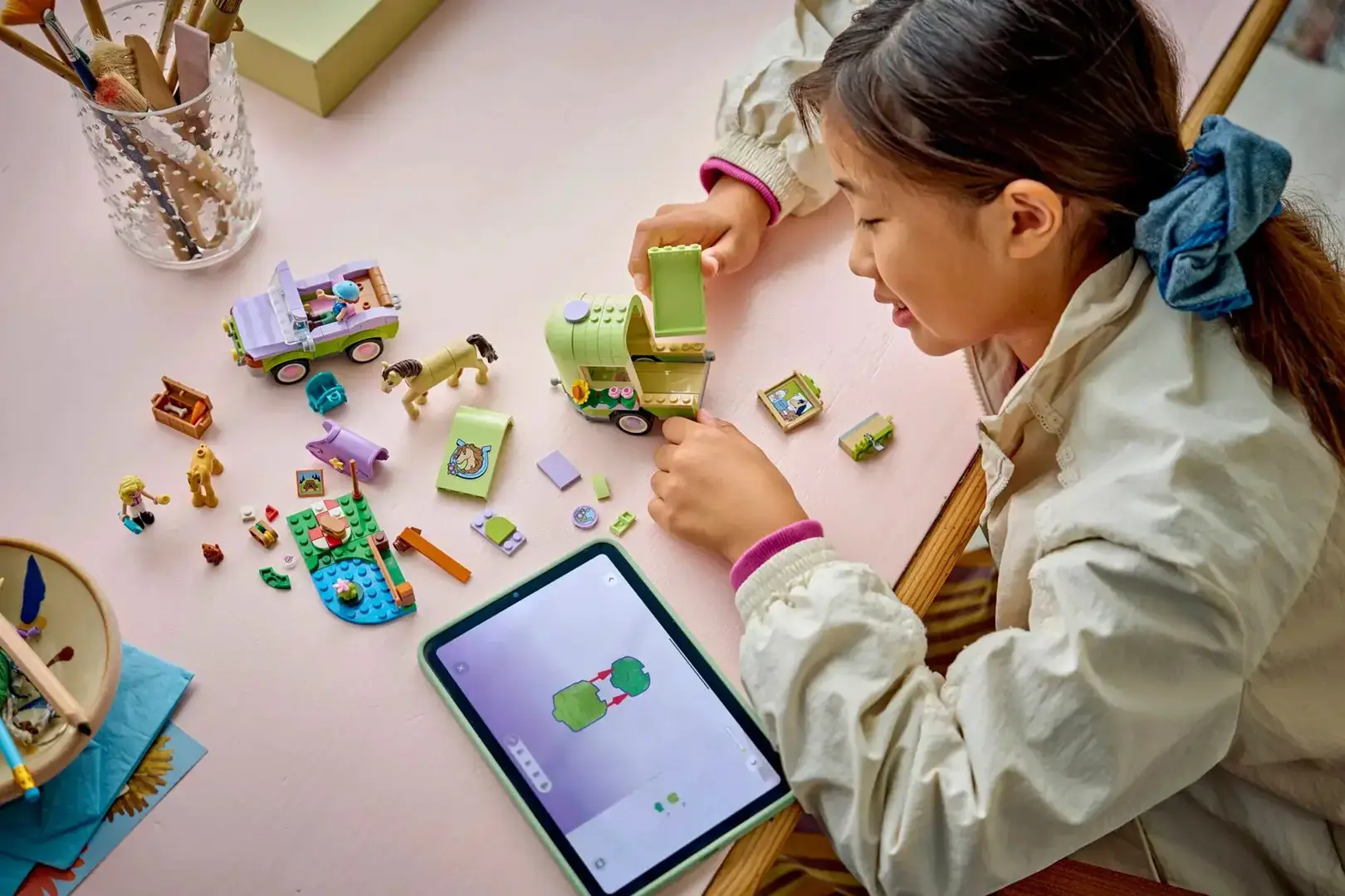 LEGO FRIENDS 42695 Horse and Baby Foal Trailer