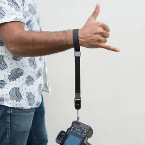 "Peak Design" riešo dirželis "Cuff", medžio anglys