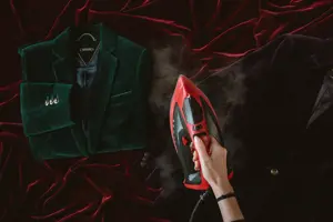 "Mesko Iron MS 5031" garų lygintuvas, 2400 W, nuolatinis garas 40 g/min, garų stiprinimo našumas 70 g/min, raudonos/juodos spalvos