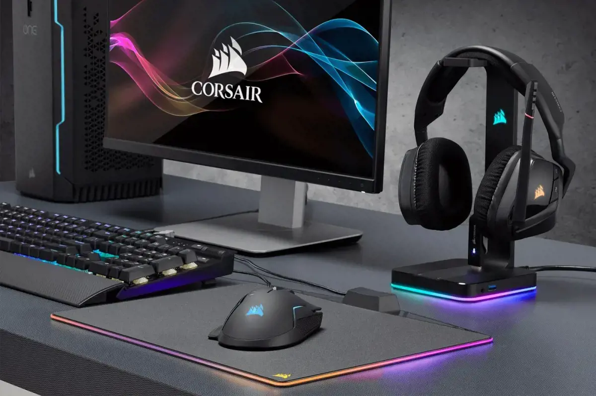 CORSAIR Gaming ST100 RGB "Premium" ausinių stovas su 7.1 erdviniu garsu ES versija