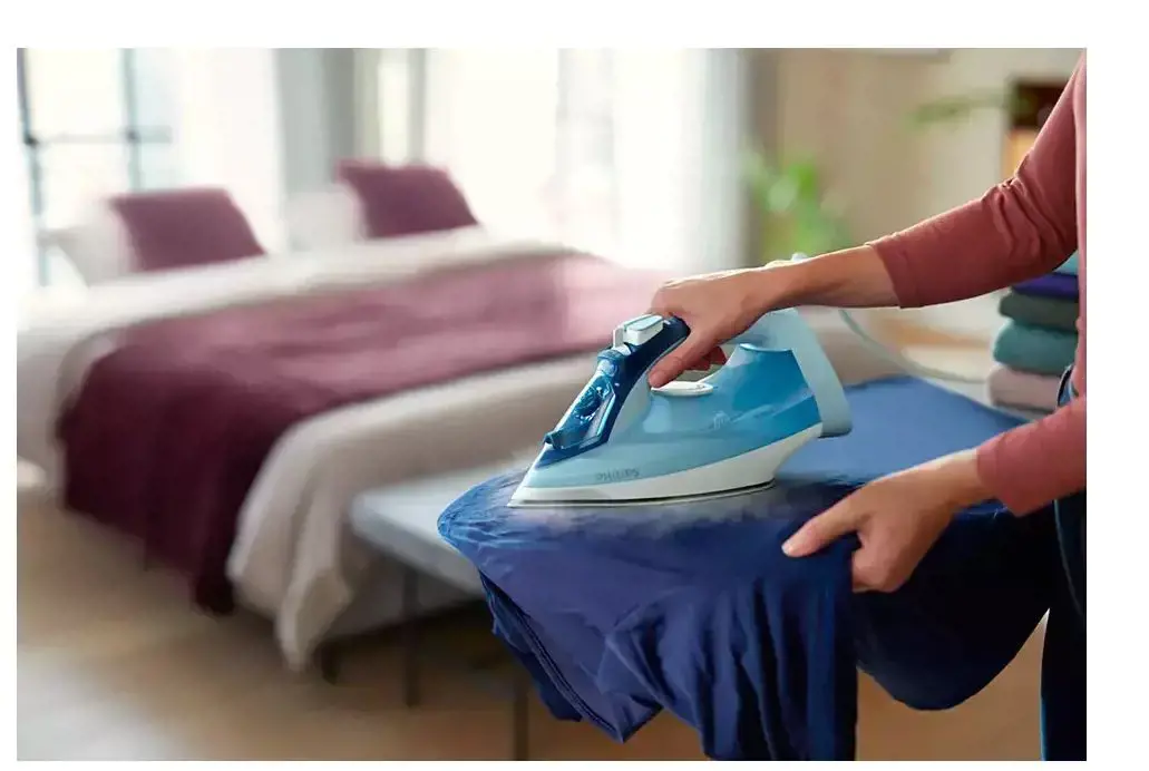 "Philips" 5000 serijos garų lygintuvas 2400 W, garų lygintuvas, "SteamGlide Plus" padas, 2 m, 180 g/min, mėlynas, 45 g/min