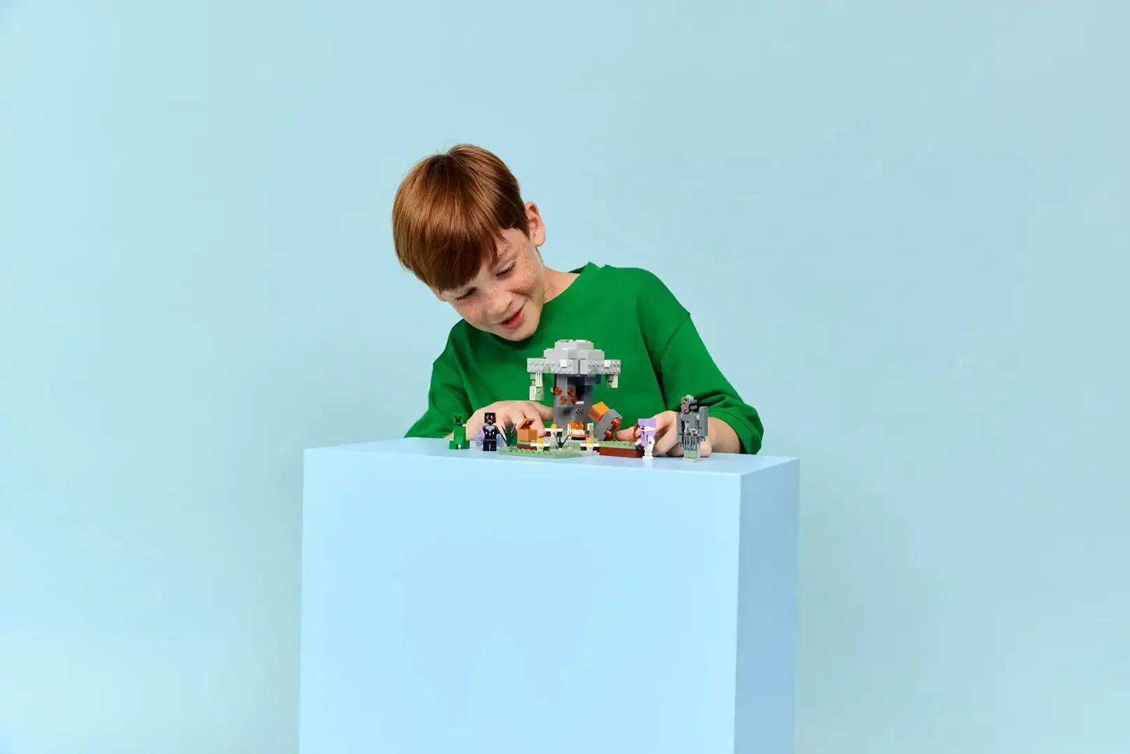 LEGO MINECRAFT 21586 The Pale Garden