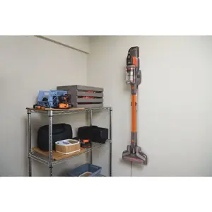 Black & Decker BHFEV182C-QW 18V upright vacuum cleaner