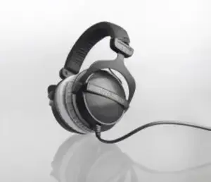 Beyerdynamic DT 770 Pro 80 Ω - closed studio headphones