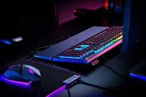 "Razer" žaidimų klaviatūra "Ornata V3" su RGB LED apšvietimu, NORD, laidinė, juoda, "Razer Mecha-Membrane", skaitmeninė klaviatūra