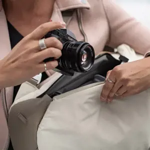 Peak Design kuprinė Everyday Totepack V2 20L, kaulo spalvos