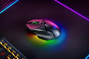 Razer Basilisk V3 Pro 35K Belaidė žaidimų pelė RF Wireless + Bluetooth + USB-A, 35000 DPI, Juoda