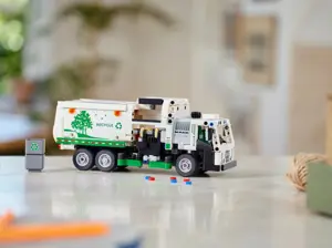 LEGO TECHNIC 42167 MACK LR ELECTRIC GARBAGE TRUCK