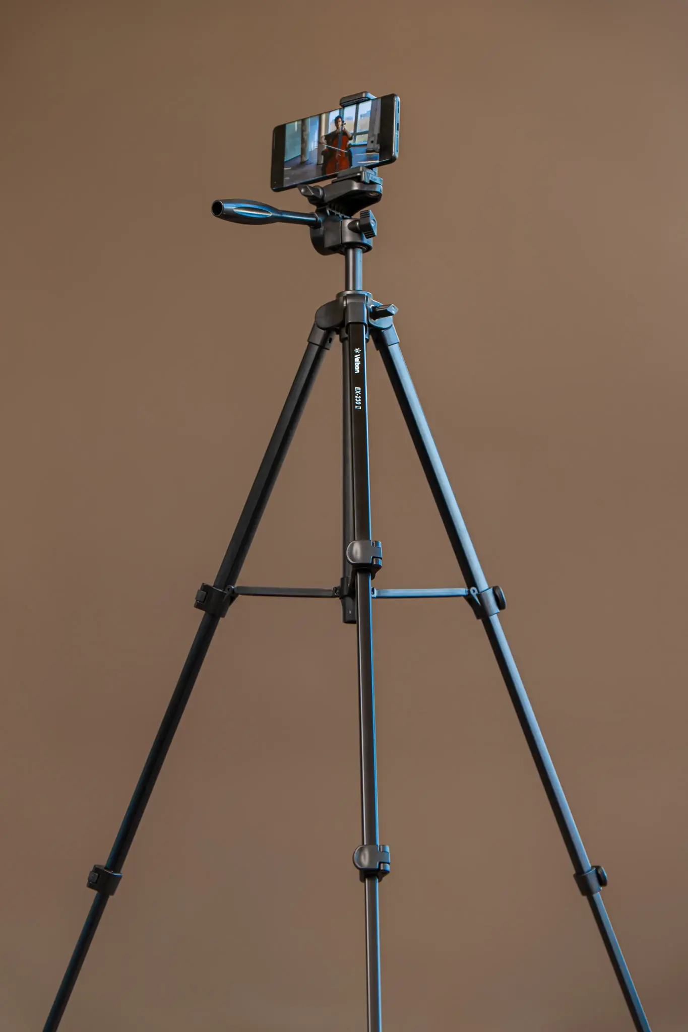 "Velbon" trikojis EX-230 II + telefono laikiklis