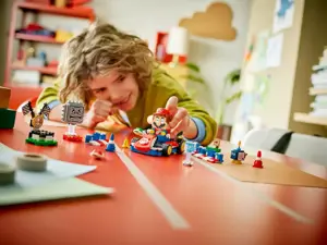 LEGO SUPER MARIO 72043 Mario Kart - Interactive LEGO Mario and Standard Kart