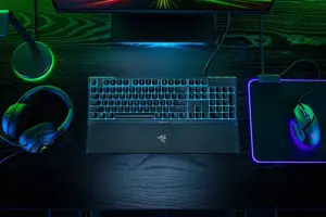"Razer" žaidimų klaviatūra "Ornata V3 X" RGB LED apšvietimas, NORD, laidinė, juoda, tyli membrana, skaitmeninė klaviatūra