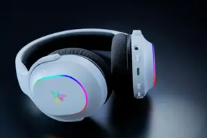 Razer Barracuda X Chroma Belaidės žaidimų ausinės, Bluetooth, Balta
