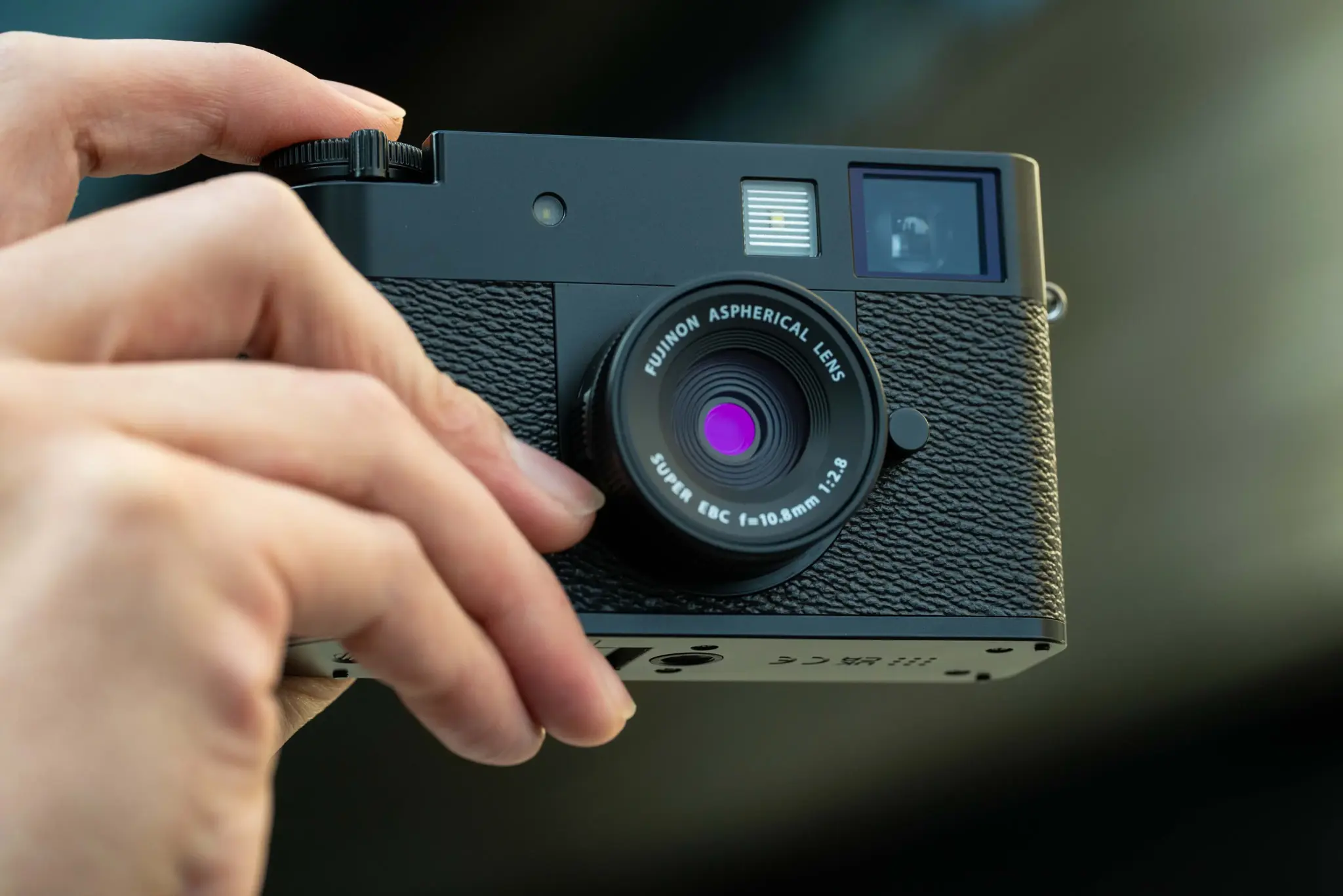 Fujifilm X-HF1, black