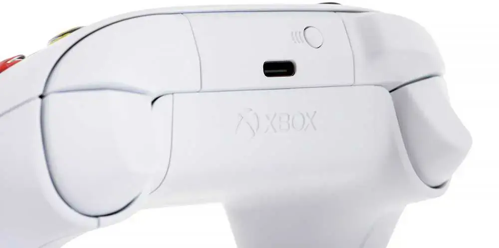 "Microsoft" "Xbox" belaidis valdiklis, baltas, žaidimų kilimėlis, "Xbox Series S", "Xbox Series X", "Xbox One", "Xbox One S", "Xbox One X", grįžties mygtukas, D-pad, meniu mygtukas, režimo mygtukas, parinkčių mygtukas, pradžios mygtukas, vibracijos įjungimo / išjungimo mygtukas, analoginis / skaitmeninis, laidinis ir belaidis, "Bluetooth" / USB