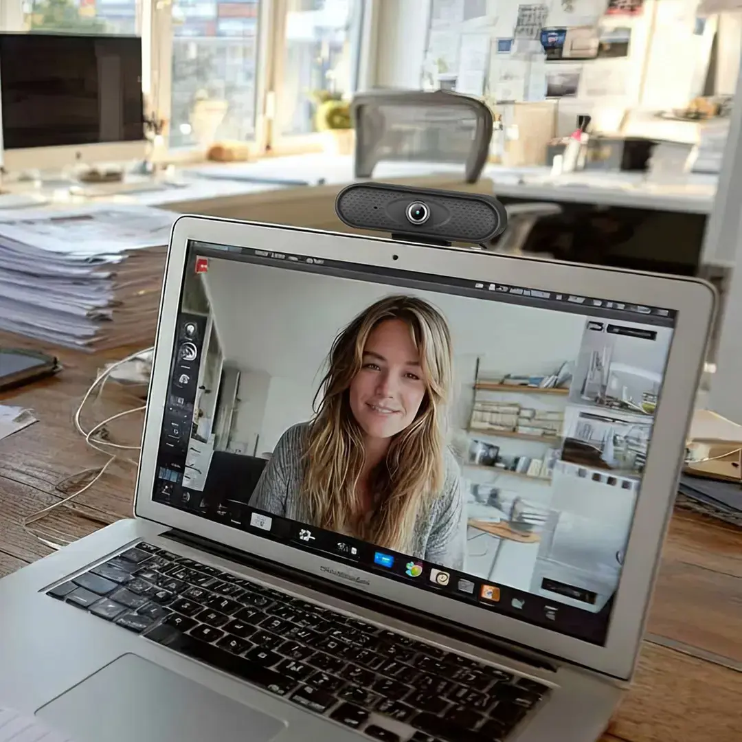 NANORS USB INTERNETINĖ KAMERA HD 1080P (1920X1080) SU ĮMONTUOTU MIKROFONU, LAIDO ILGIS 1,7 M 25 KADRŲ PER SEKUNDĘ RS680