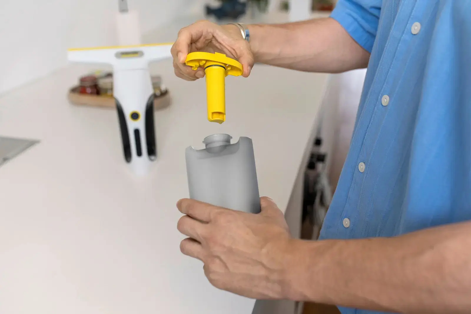 Window cleaner KARCHER WV 2 Universal Care 0.12 L (1.633-671.0) Black, Yellow