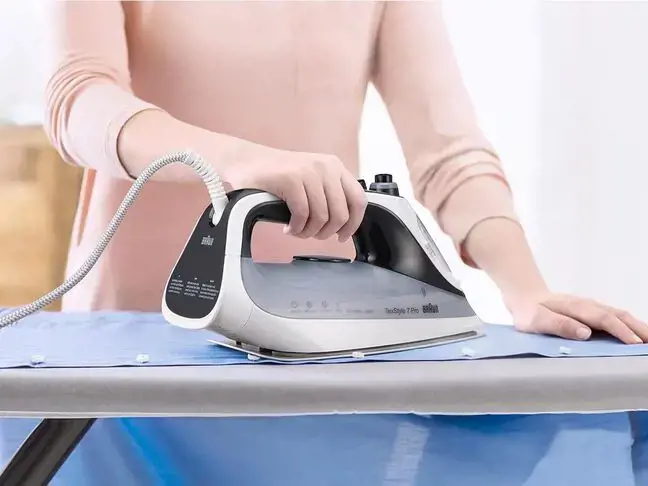 Braun TexStyle 7 Pro SI7149WB, Dry & Steam iron, EloxalPlus soleplate, 2.5 m, 220 g/min, Black, White, 50 g/min