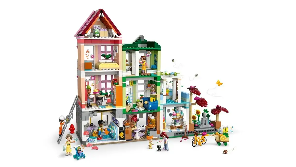 LEGO FRIENDS 42670 Heartlake City Apartments and Stores
