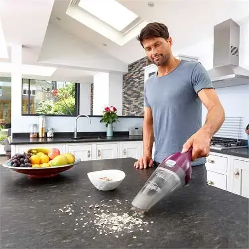 "Black & Decker" NVC115W rankinis dulkių siurblys pilka, violetinė be maišelio