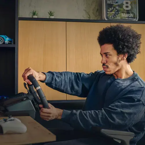 LOGITECH G920 "Driving Force" lenktynių ratas