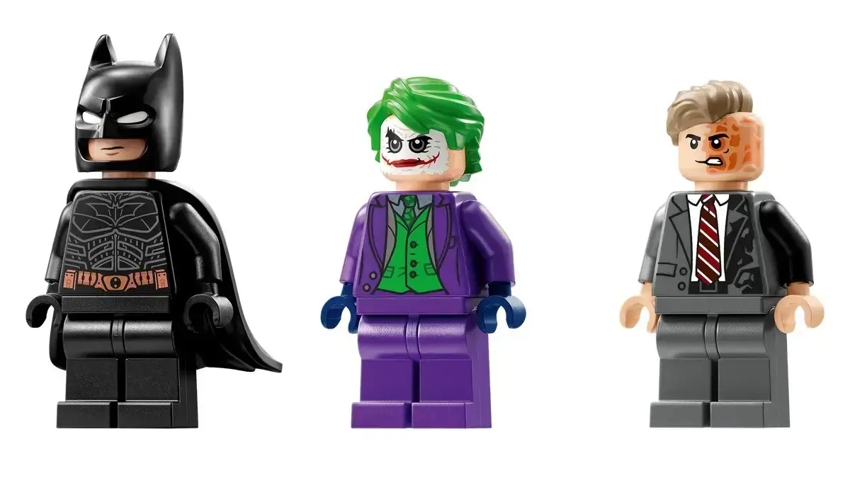 LEGO BATMAN 76303 Batman Tumbler vs. Two-Face & The Joker
