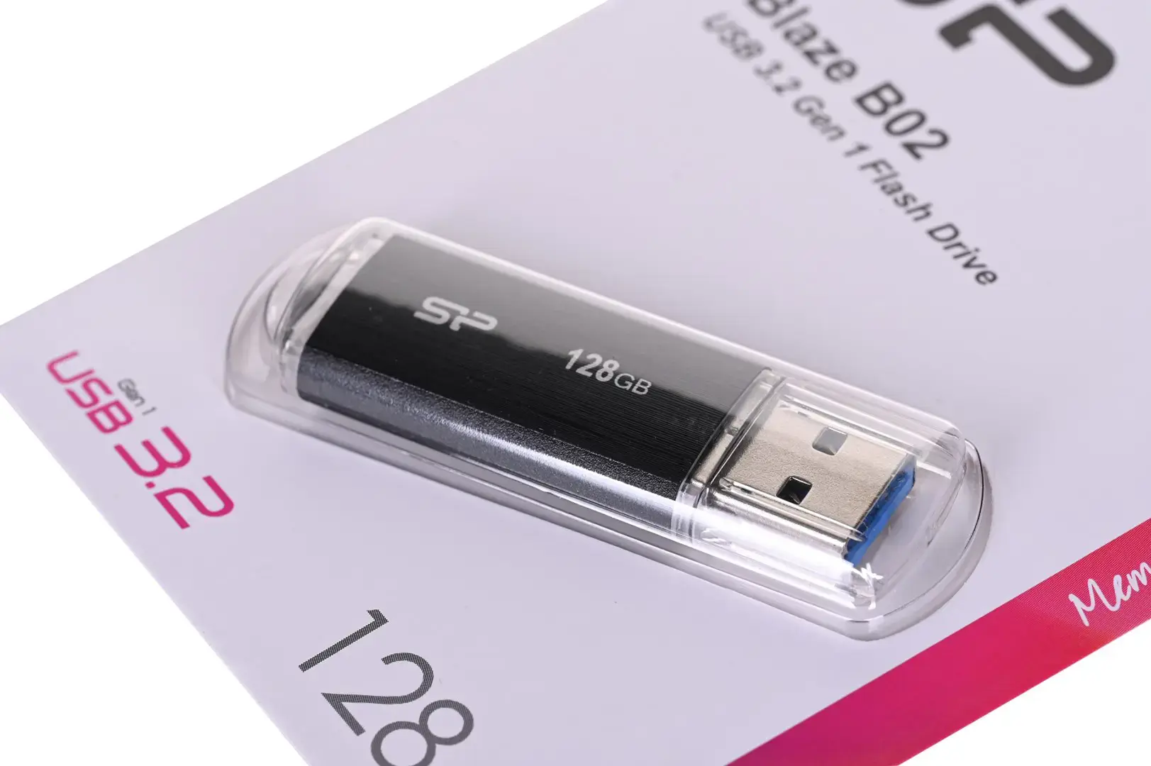SILICONPOW SP128GBUF3B02V1K Silicon Power memory USB Blaze B02 128GB USB 3.1 juoda