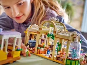 LEGO FRIENDS 42671 Plant Café & Flower Shop