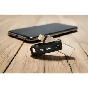 "SanDisk iXpand Flash Drive Go 256GB - USB3.0 + "Lightning" - skirtas "iPhone" ir "iPad"; EAN:619659169947