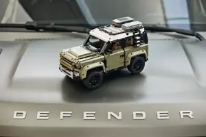 LEGO TECHNIC 42110 LAND ROVER DEFENDER