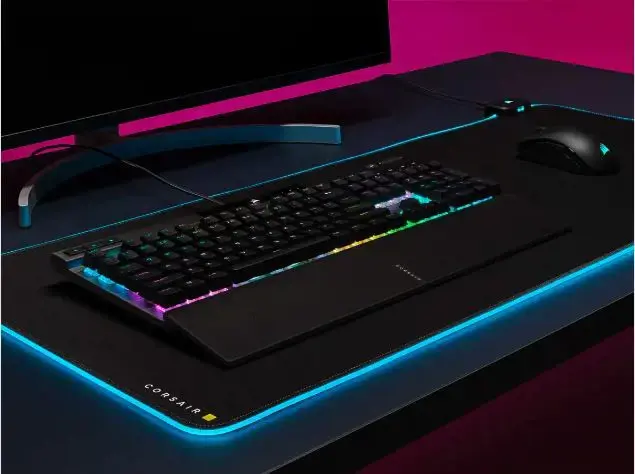 CORSAIR K70 RGB PRO optinė-mechaninė žaidimų klaviatūra su RGB LED apšvietimu CORSAIR OPX juodos spalvos PBT klavišų dangteliai